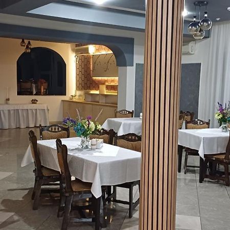 Hotel Perla Сату-Маре Экстерьер фото