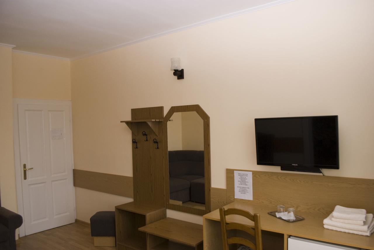 Hotel Perla Сату-Маре Экстерьер фото